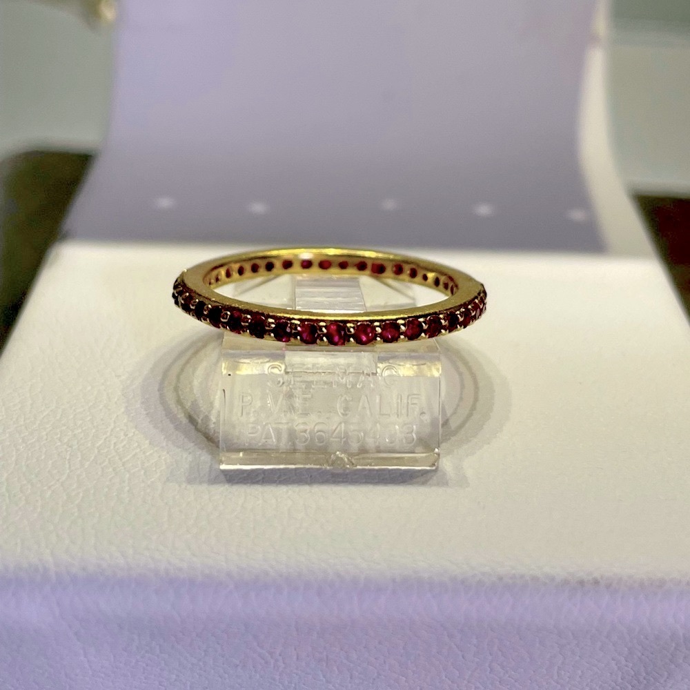 🎈Ruby ET Band Ring